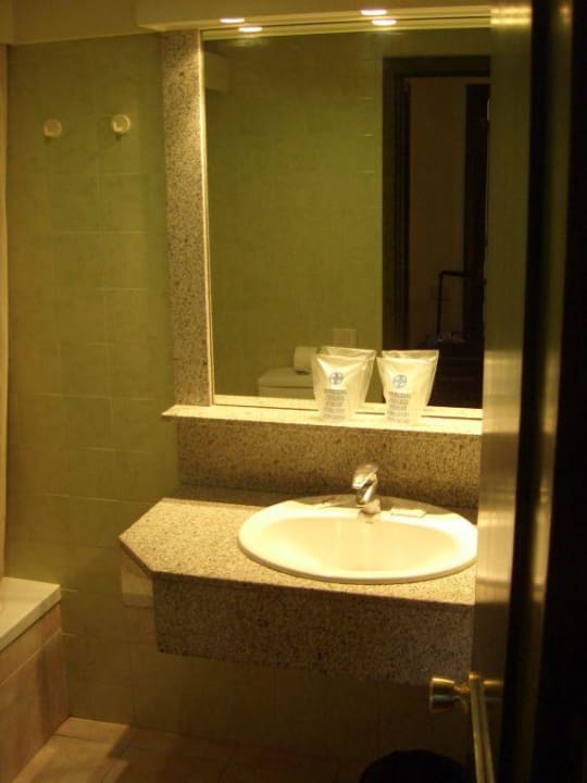 Badezimmer Hotel LIVVO Anamar Suites