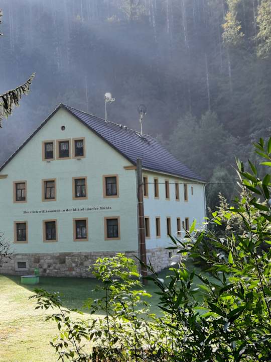 Außenansicht Pension Mittelndorfer Mühle