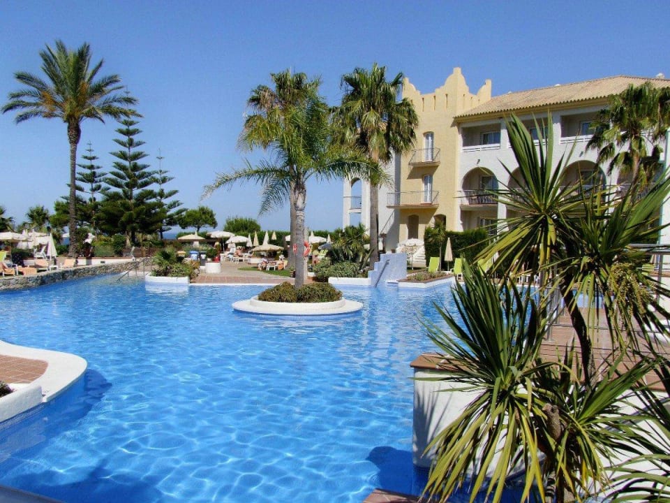 Poolbereich vom Hotel Fuerte Conil-Resort