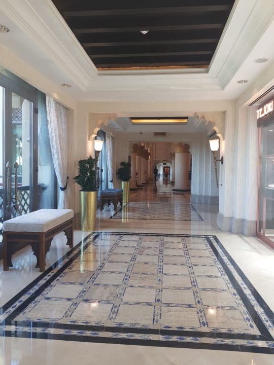 Lobby Jumeirah Mina Al Salam