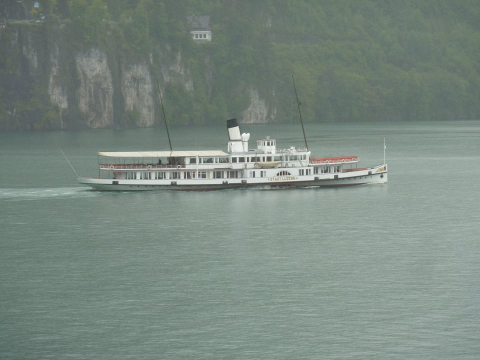 Blick vom Hotelbalkon Seehotel Waldstätterhof Swiss Quality