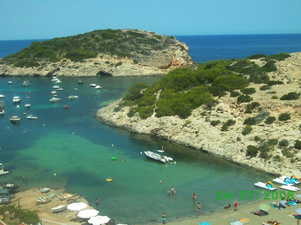 Ausblick auf die Bucht vom Dach des Hotels Barceló Portinatx - Adults only
