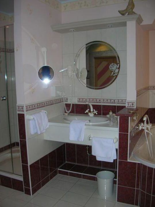 Waschtisch Rosensuite Bergergut - Das Genießerhotel für Paare
