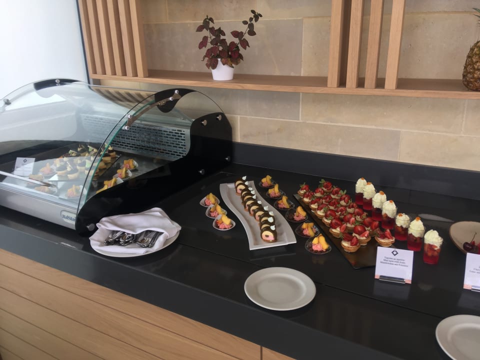 Dessert Ikones Seafront Luxury Suites