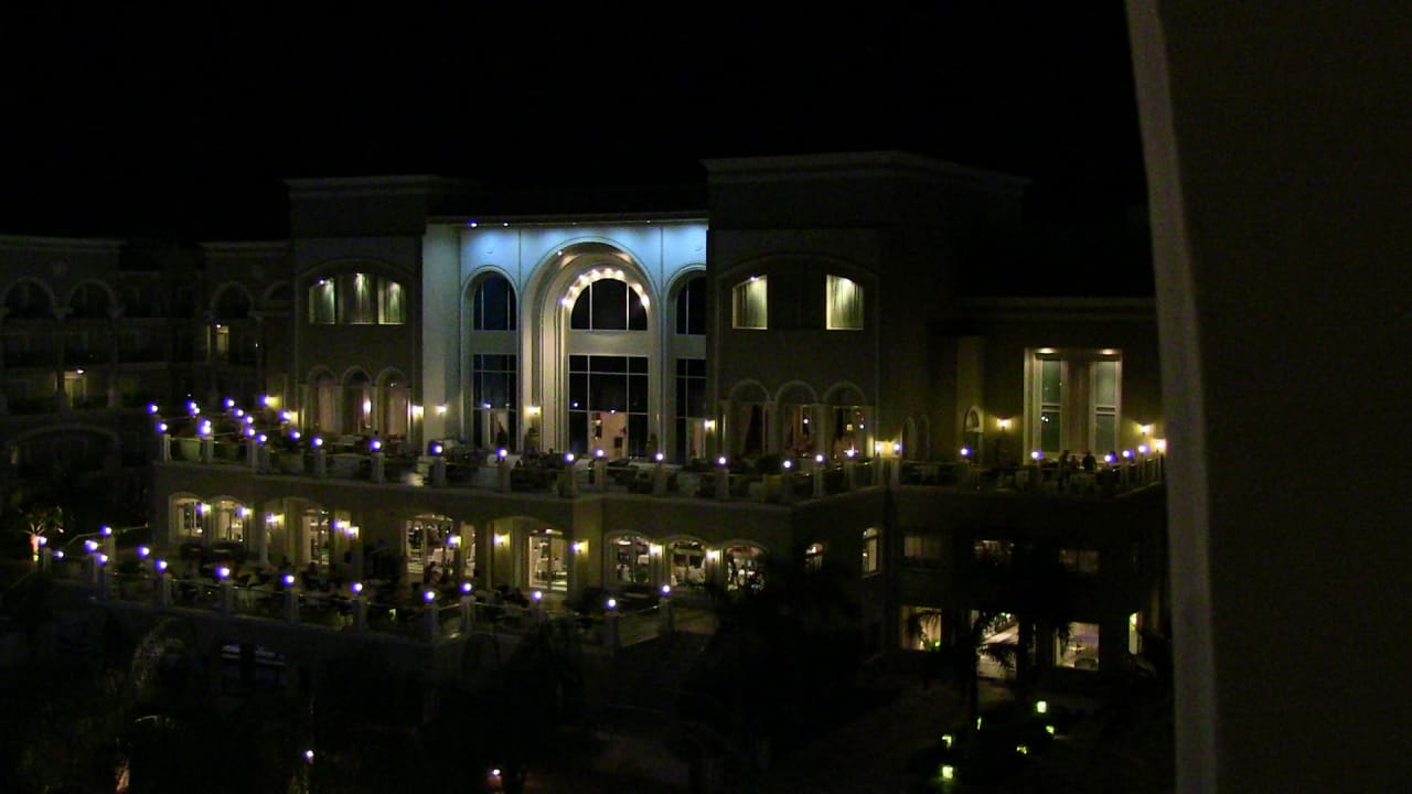 Blick vom Zimmer auf Lobby und Restaurants Premier Le Reve Hotel & Spa