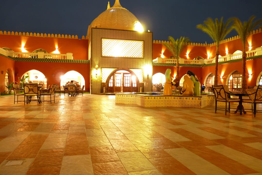 Patio Pickalbatros Alf Leila Wa Leila Resort - Neverland Hurghada