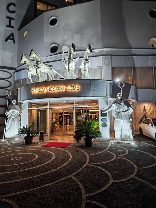 Außenansicht Narcia Resort Side