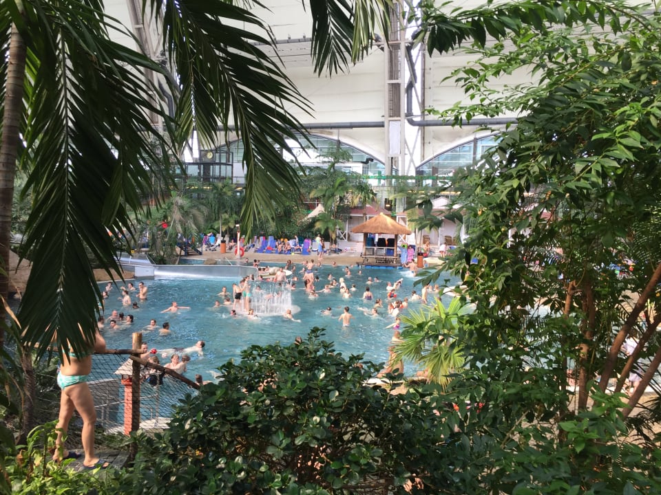 Pool Tropical Islands Resort