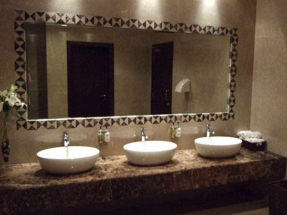 Herrentoilette Lobby Miramar Al Aqah Beach Resort