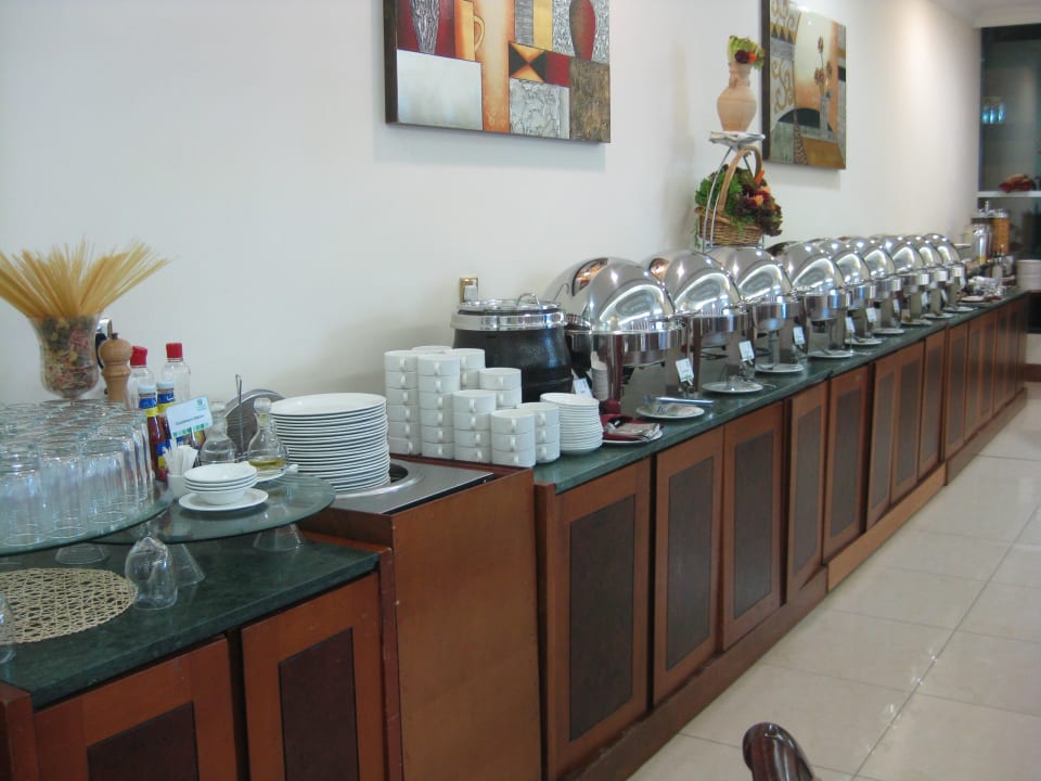 Frühstücksbüffet Grand Excelsior Hotel Sharjah