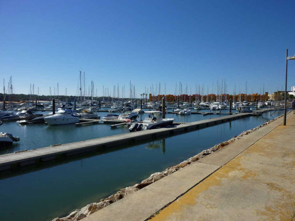 Blick zum Yachthafen NH Marina Portimão Resort