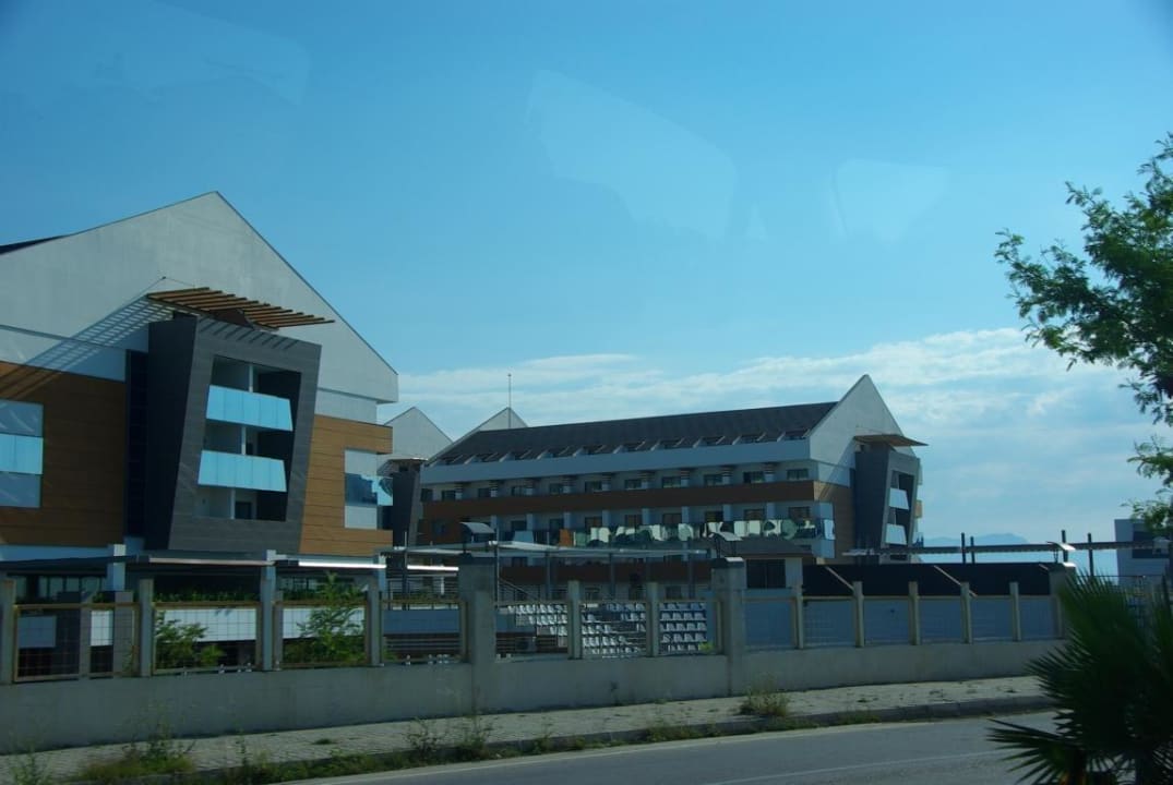 Gebäude gesamt Terrace Elite Resort