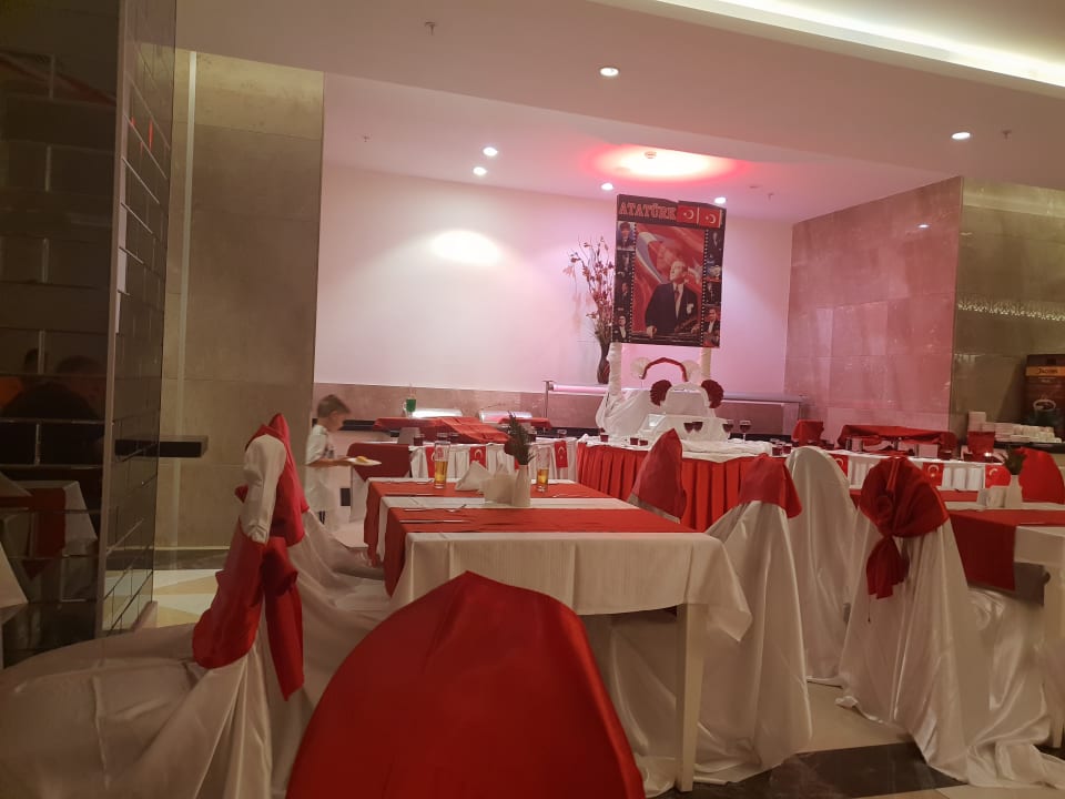 Gastro Well Palace Side