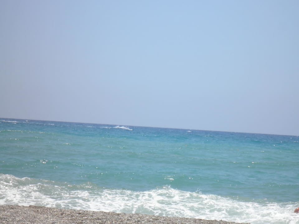 Das Meer und ein Jetski im Hintergrund Blue Diamond Alya