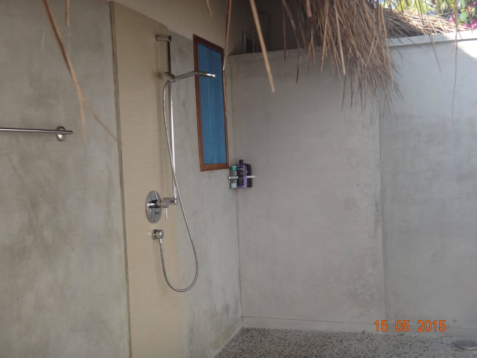 Deluxe Beach Villa mit Jacuzzi - Aussendusche Kuramathi Maldives