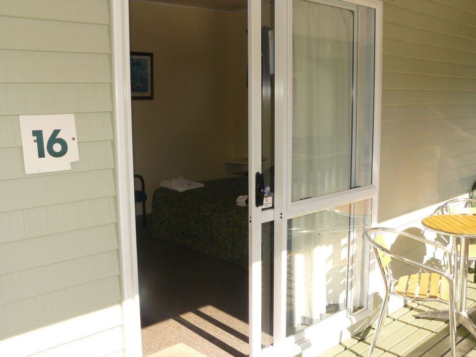 Eingang zur Unit 16 Picton Top 10 Holiday Park