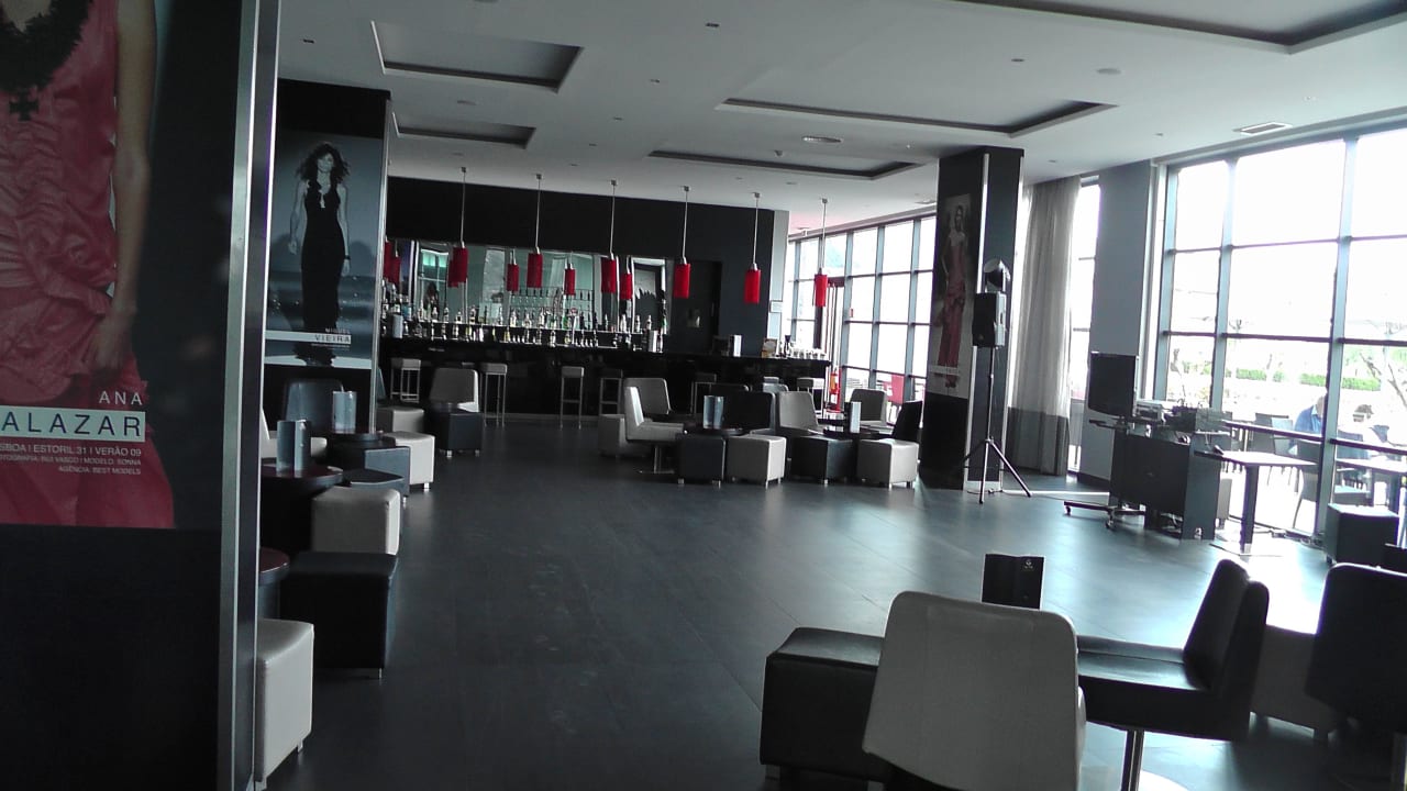 Kleine Bar mit Außenbereich Hotel Vila Galé Lagos