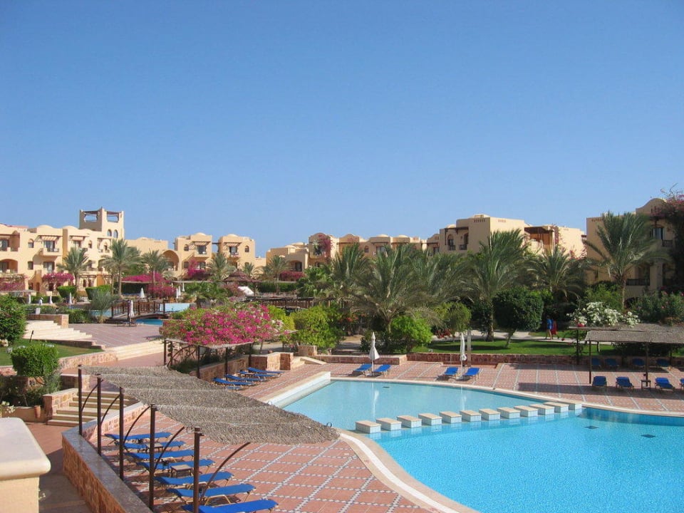 Die wunderschöne Poollandschaft Steigenberger Coraya Beach - Adults only