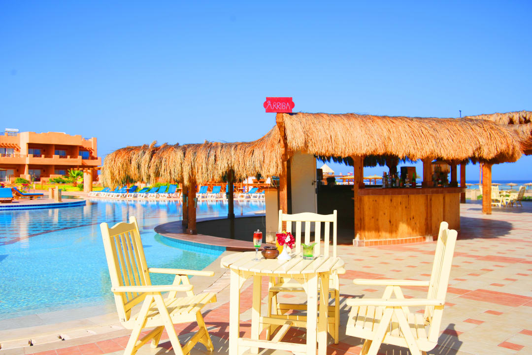Pool Laguna Beach Marsa Resort