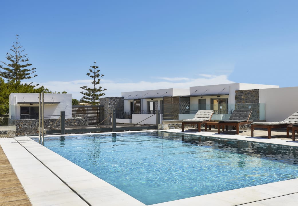 Pool Seascape Luxury Residences