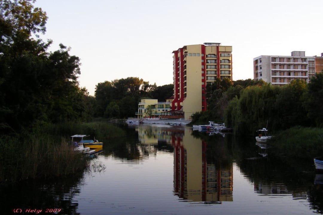 Вид из окна Hotel Perla Sun Park