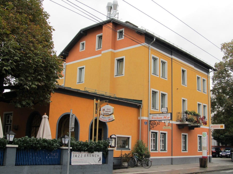 Außenansicht - Eingang Gasthof Hotel Itzlinger Hof