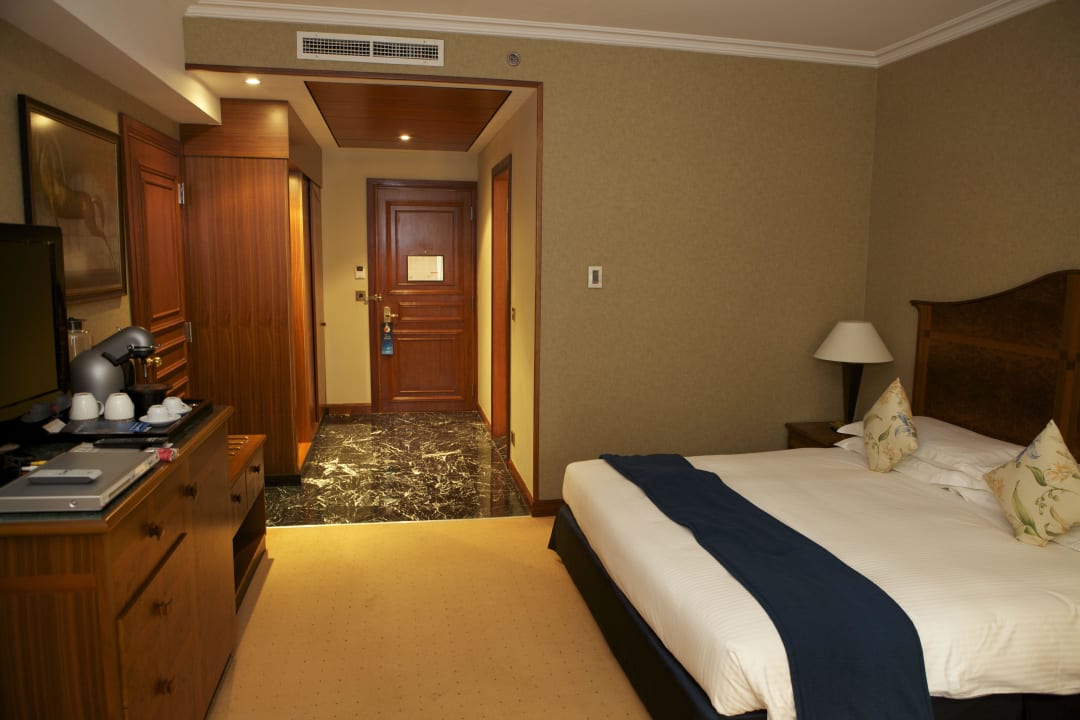 Richtung Eingang The Diplomat Radisson Blu Hotel, Residence & Spa, Manama