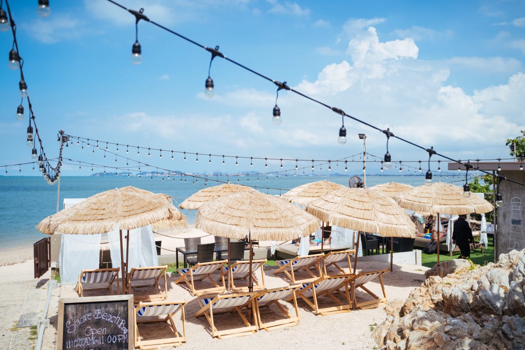 Strand Golden Tulip Pattaya Beachfront Resort