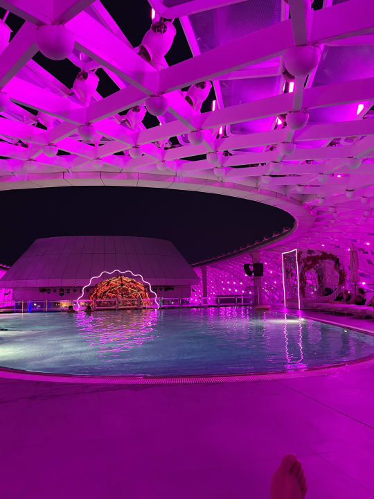 Pool W Abu Dhabi - Yas Island