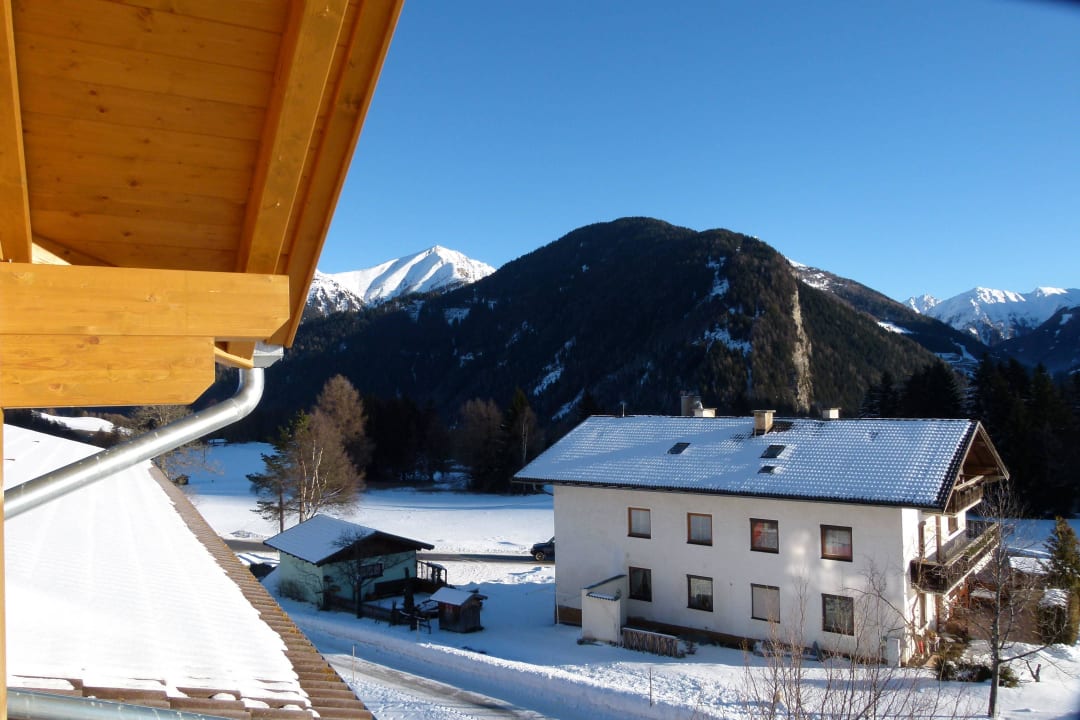 Blick vom Zimmer seitlich. Ferienwohnungen Landhaus Eppacher