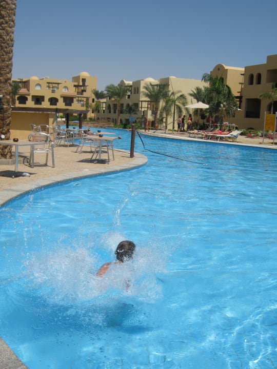 Lekker ruim zwembad. Stella Garden Resort & Spa, Makadi Bay