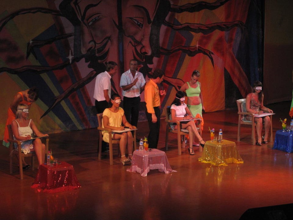 Showprogramm VONRESORT Golden Beach