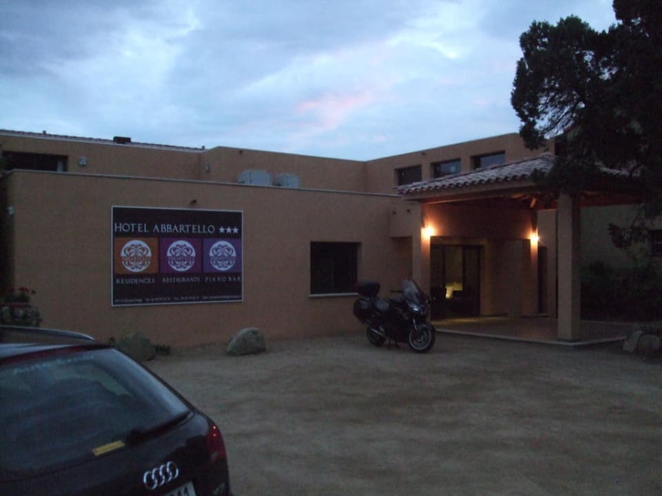 Eingang Hotel 4 Sterne Hotel & Residence Abbartello