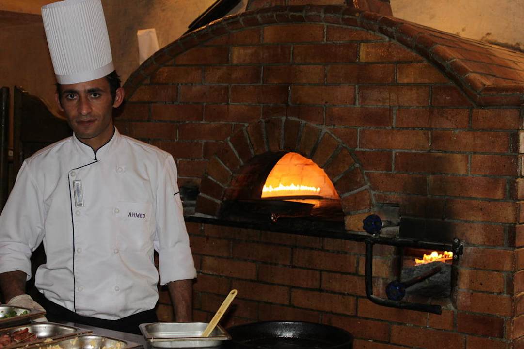 Pizzabäcker Pickalbatros Alf Leila Wa Leila Resort - Neverland Hurghada