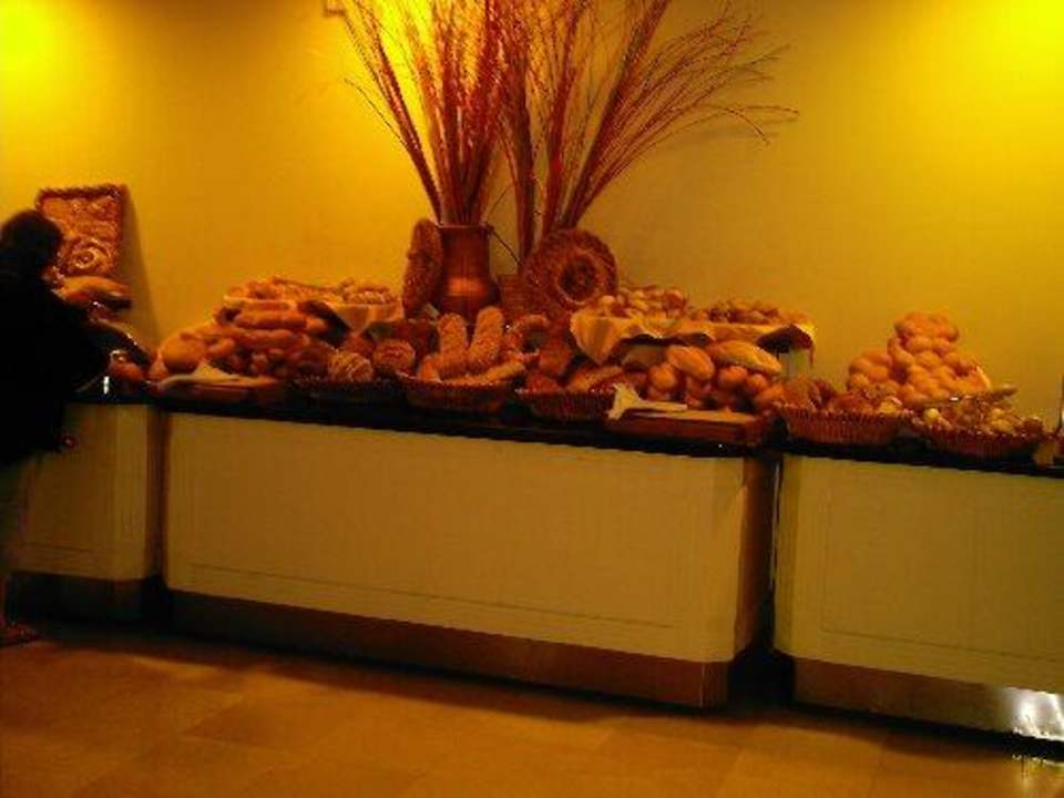 Brotauswahl beim Abendessen Sealife Buket Resort & Beach