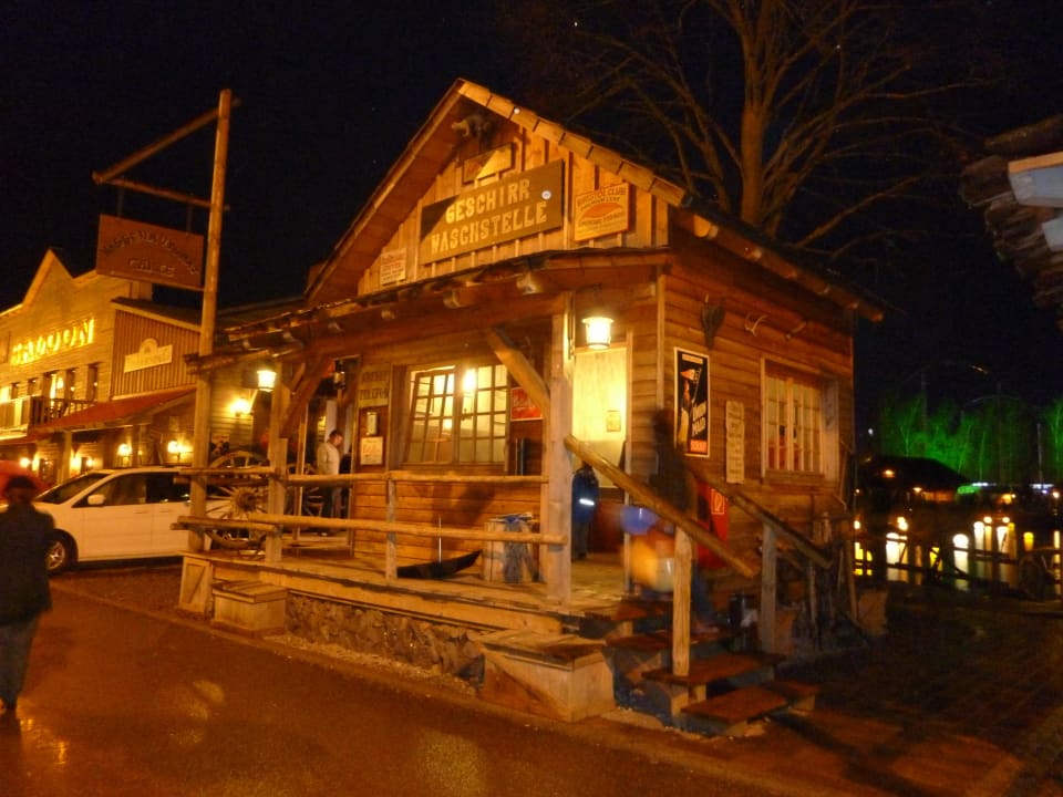 Geschirrwaschstelle Tipi Town Europa-Park