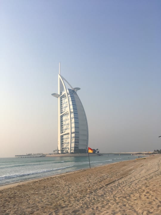 Strand Hotel Jumeirah Emirates Towers