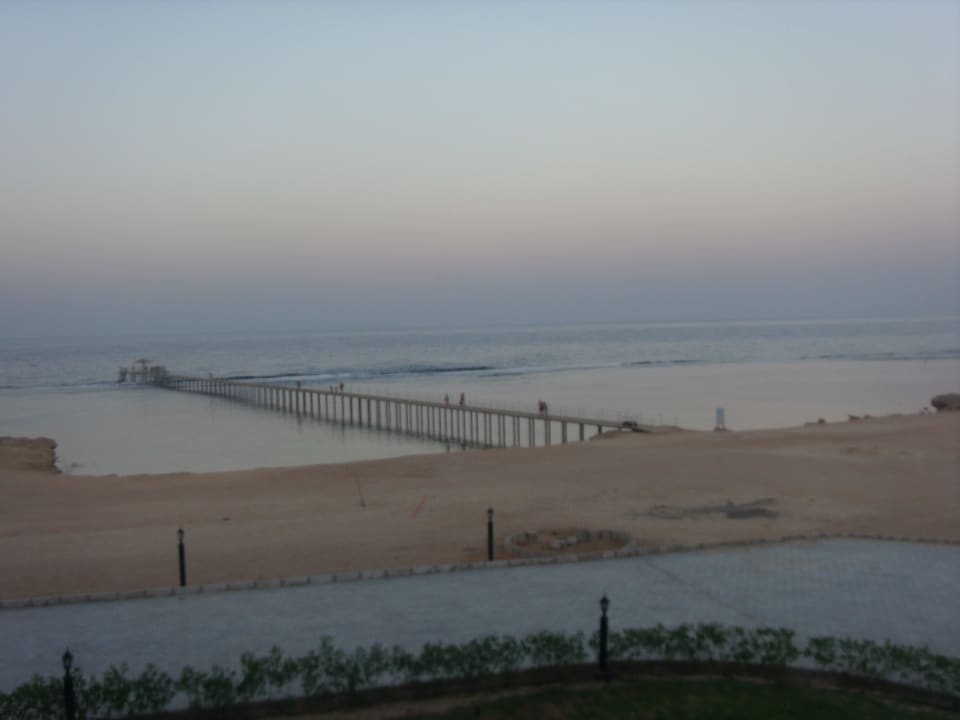 Vom Zimmer aus, Blick zum Steg Three Corners Happy Life Beach Resort