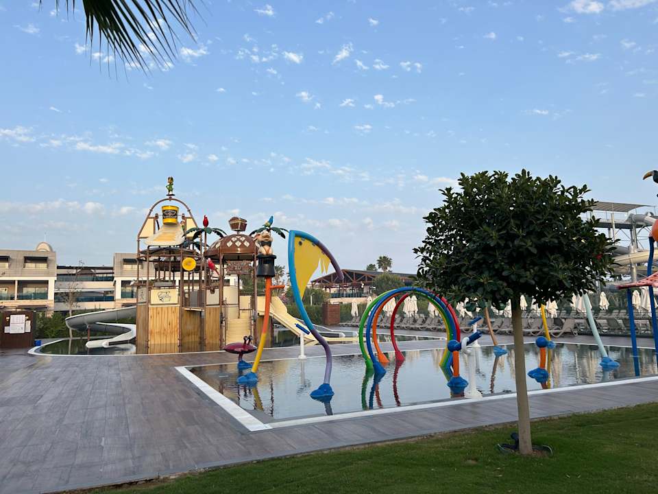 Pool Jacaranda Luxury Resort