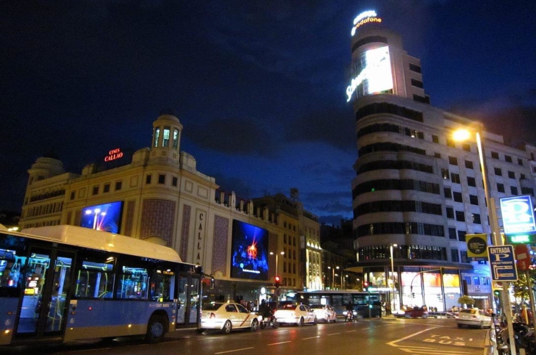 Night view Hotel Vincci Capitol