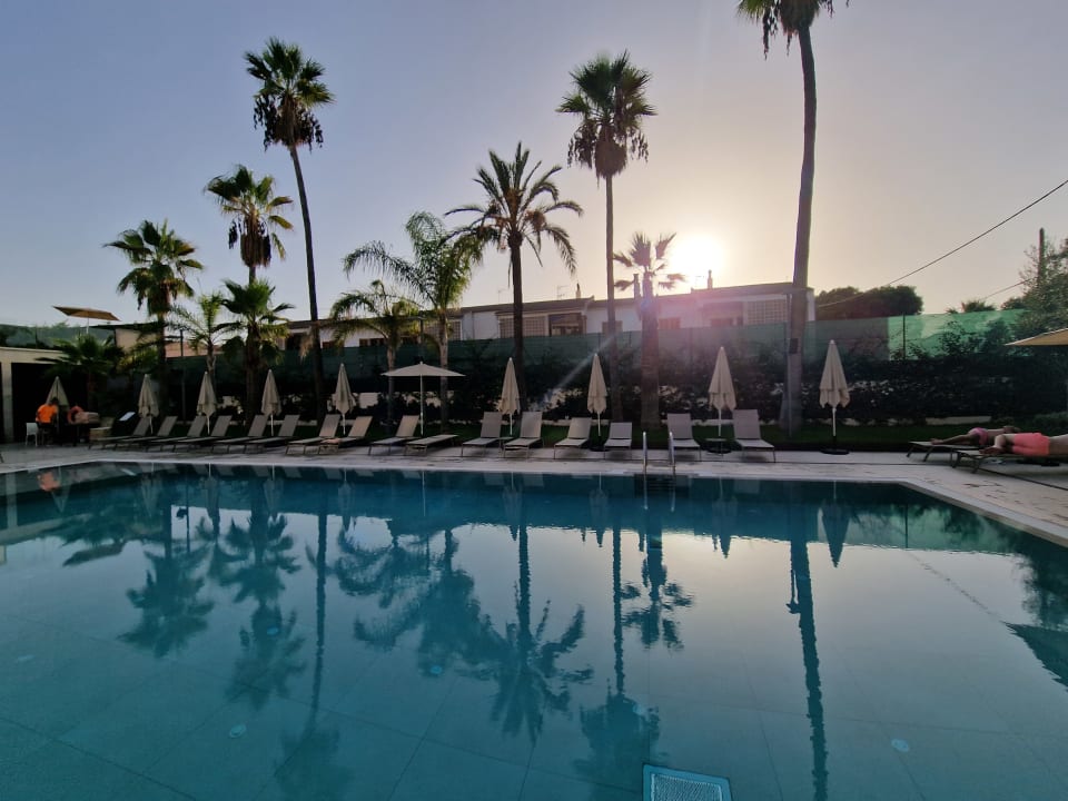 Pool Paradiso Garden