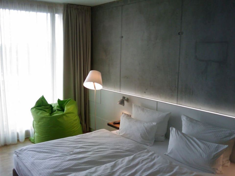 Zimmer Factory Hotel