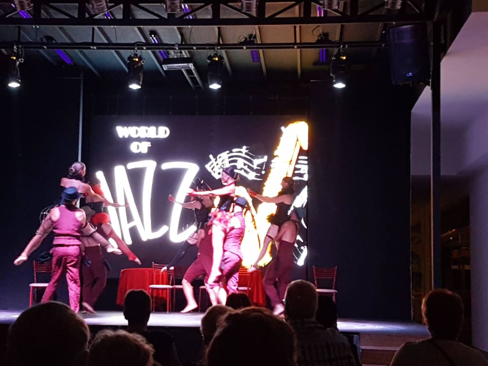 An jedem Abend eine Bühnenshow Side Royal Palace Hotel & Spa