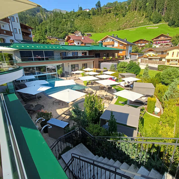 Pool Platzlhof - Mein Hotel im Zillertal