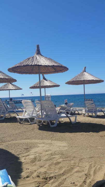 Strand Quattro Beach Spa & Resort