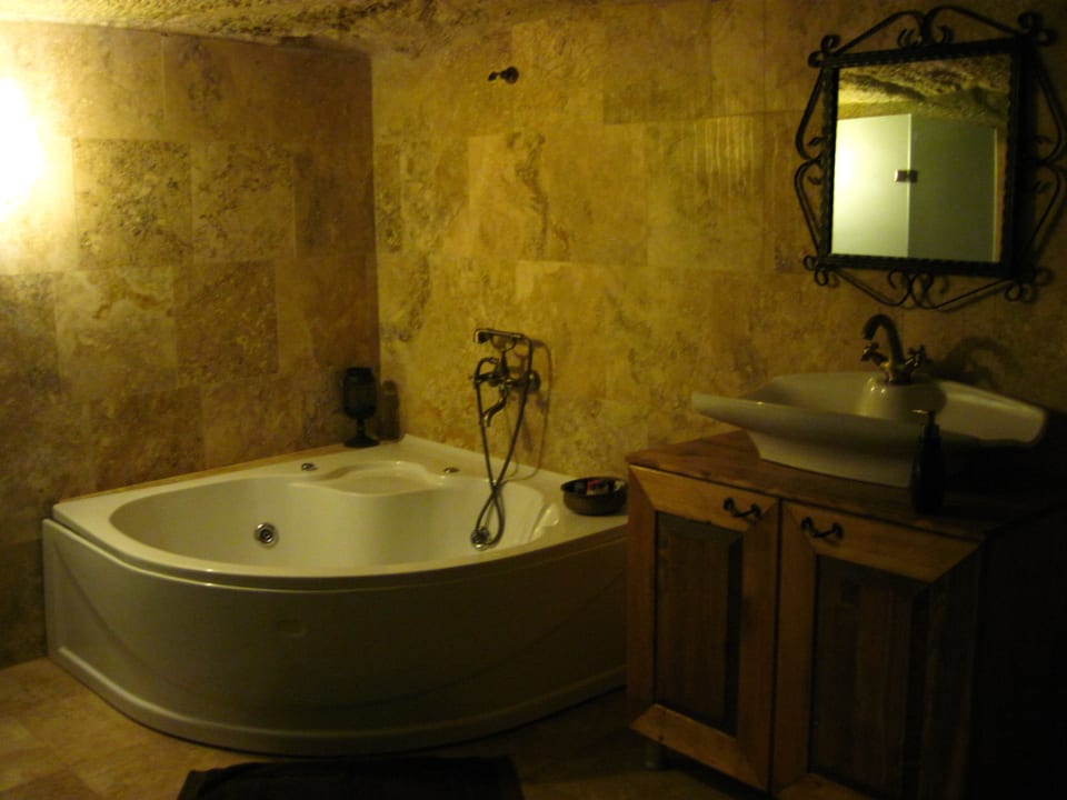 Bad Deluxe Cave Room Hotel Castle Inn Cappadocia