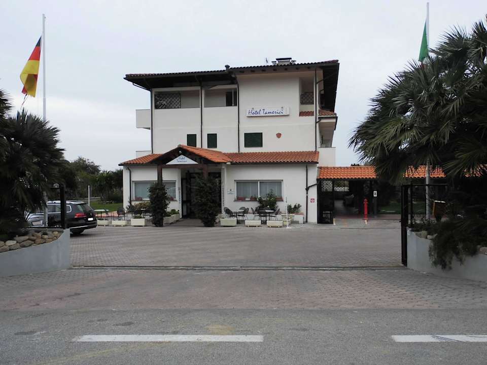 Ansicht von der Straße Hotel Tamerici