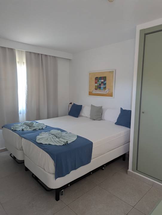Zimmer Guya Wave Hotel