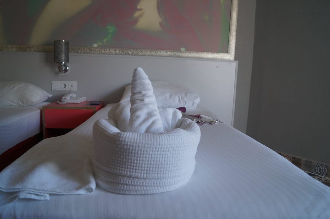 Это нам делала  горничная Club Hotel Anjeliq