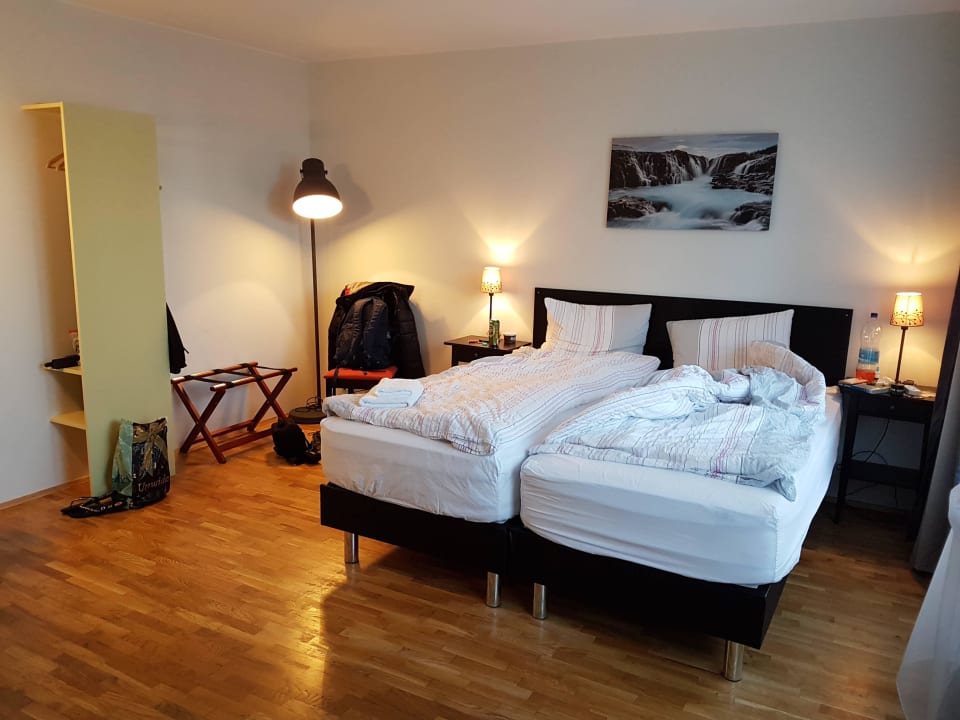 Gemütliches Doppelbett Gästehaus Garun Skolavellir